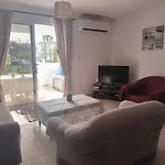 Apartment Stop! Book Now 3 Bedroom Large In *