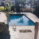 Stop! Book Now 3 Bedroom Large In Apartment *
