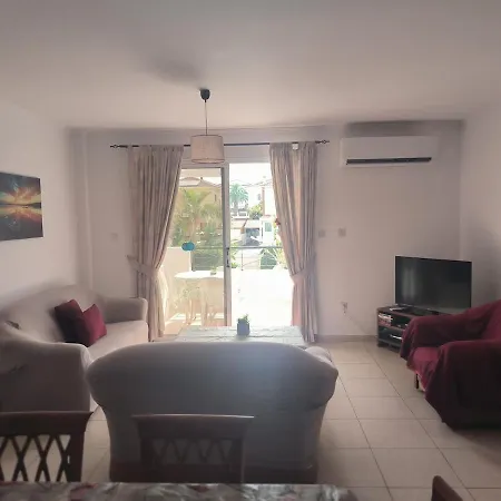Stop! Book Now 3 Bedroom Large In Apartmán Voroklini