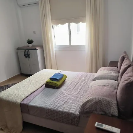 Stop! Book Now 3 Bedroom Large In Apartment