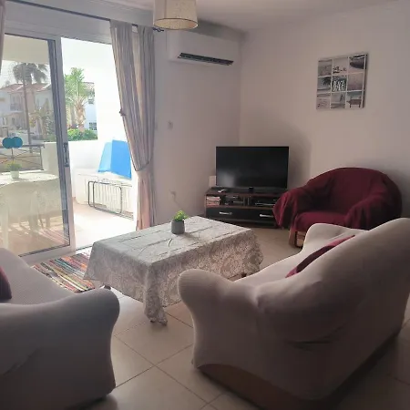 Apartment Stop! Book Now 3 Bedroom Large In *